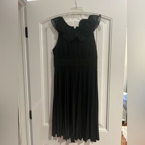 Black dress can be wore to any formal party